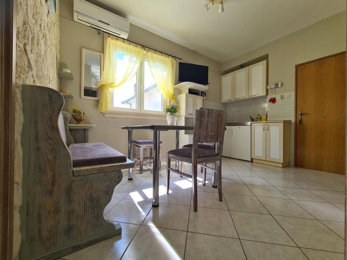 Apartments Bresan تروغير المظهر الخارجي الصورة